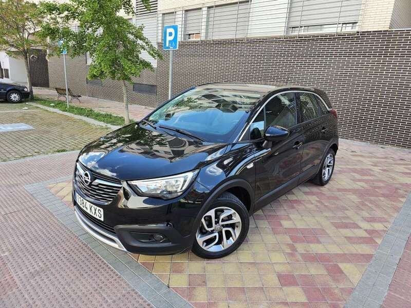 Negro Usado 2018 Opel Crossland X Excellence SUV | 8900 € (Buen precio) - Imagen 1/4