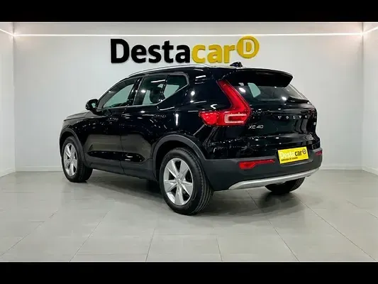 Usado Volvo XC40 Core 129 CV (94 kW) 2023 Negro SUV