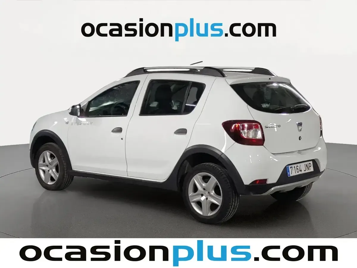 Usado Dacia Sandero Stepway 90 CV (66 kW) 2016 Blanco