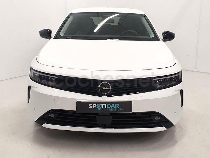 Usado Opel Astra Edition 110 CV (80 kW) 2025 Blanco Berlina