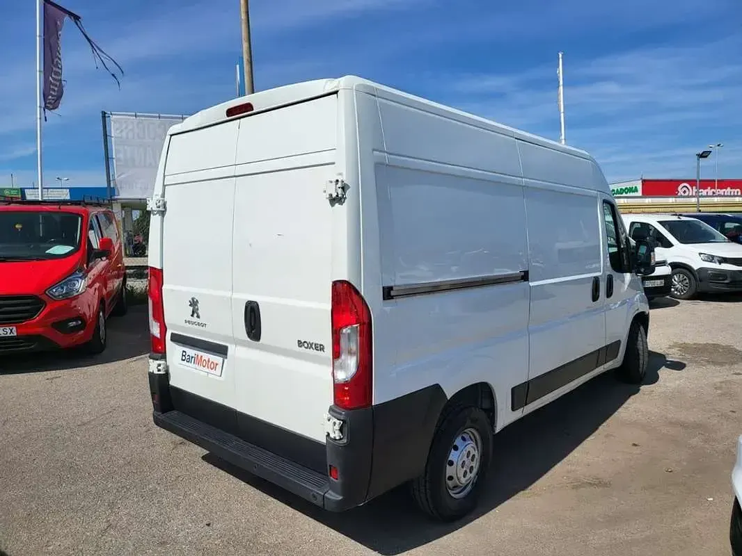 Usado Peugeot Boxer 139 CV (102 kW) 2021 Blanco Van