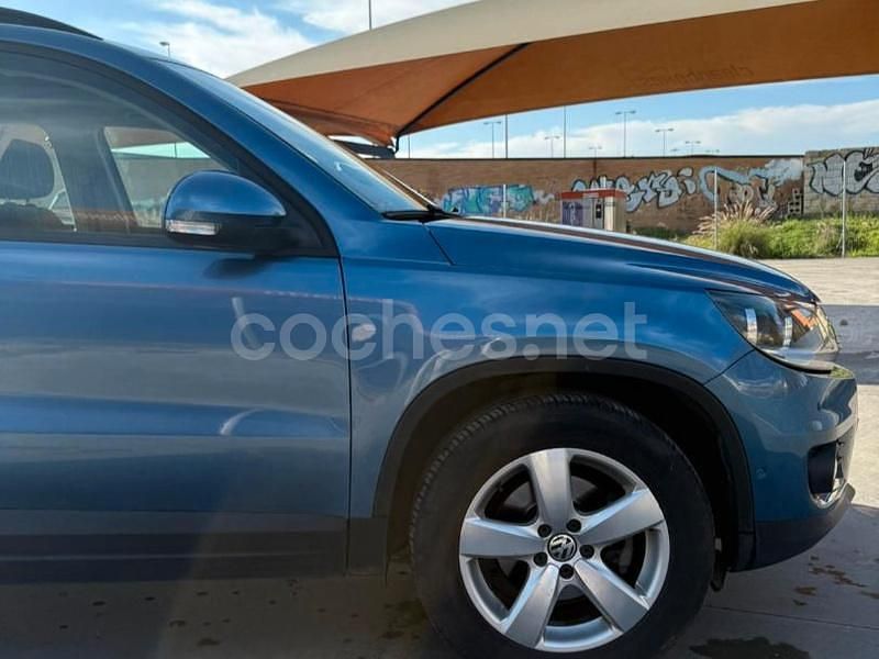 Usado VW Tiguan 140 CV (102 kW) 2015 Azul SUV
