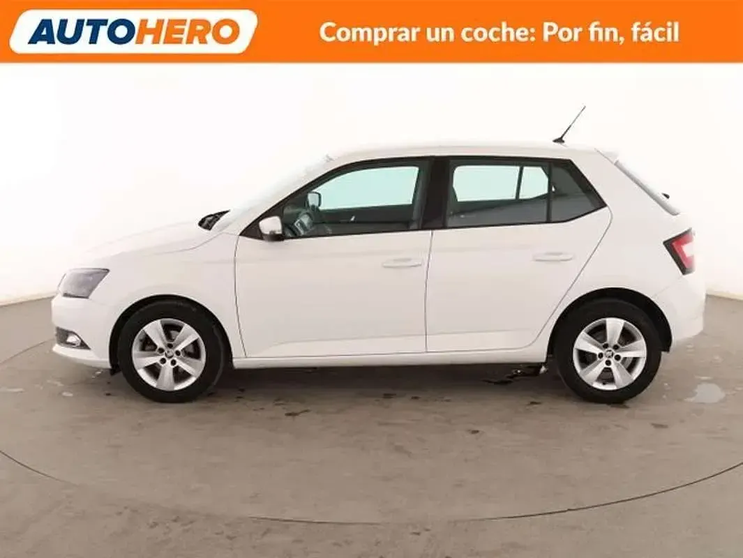Usado Skoda Fabia Ambition 75 CV (55 kW) 2015 Blanco Utilitario