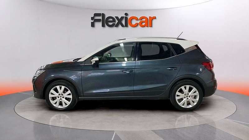 Usado Seat Arona Xperience 110 CV (80 kW) 2022 Gris SUV