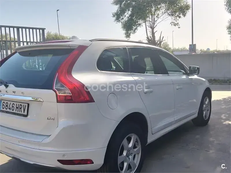 Usado Volvo XC60 Kinetic 163 CV (119 kW) 2013 Blanco SUV