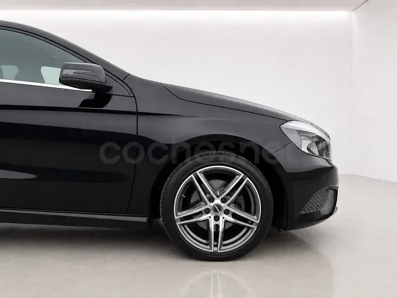 Usado Mercedes A180 Style 122 CV (89 kW) 2014 Negro Berlina
