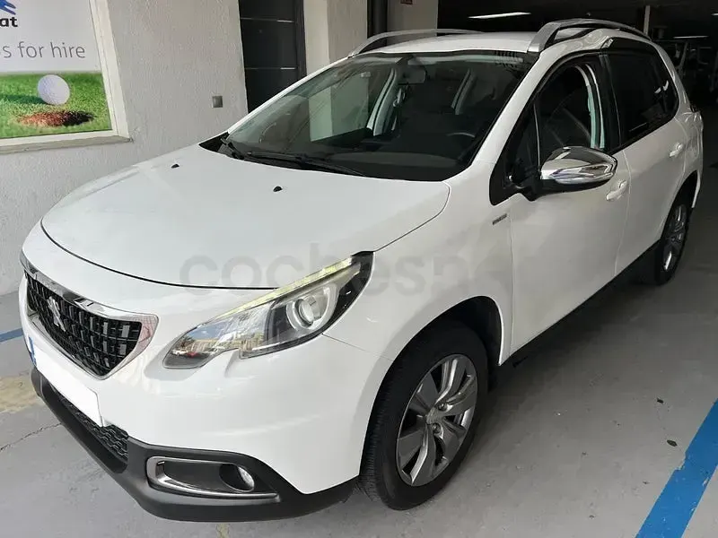 Usado Peugeot 2008 Style 110 CV (80 kW) 2017 Blanco SUV