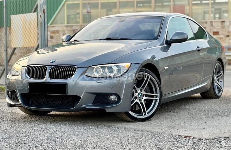 Gris / plata Usado 2011 BMW 335 Comfort Edition Coupe | 17.990 € (Buen precio) - Imagen 1/4