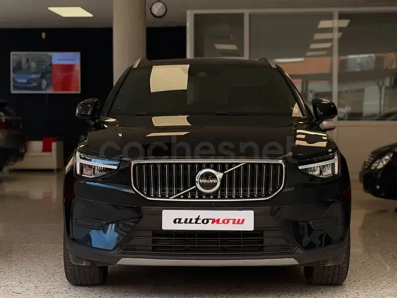 Usado Volvo XC40 Core 211 CV (155 kW) 2022 Negro SUV