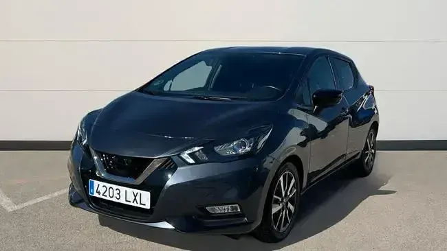 Usado Nissan Micra 92 CV (67 kW) 2022 Gris Utilitario