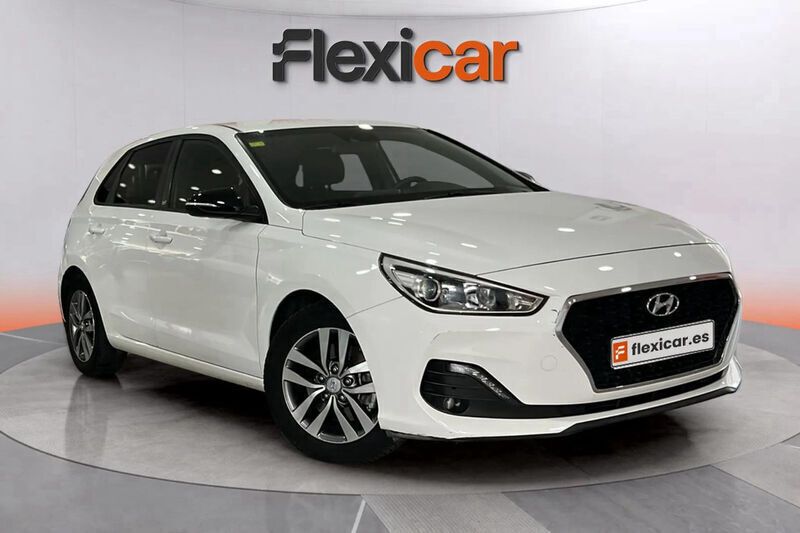 Blanco Usado 2018 Hyundai i30 Berlina | 12.690 € (Precio justo) - Imagen 1/4