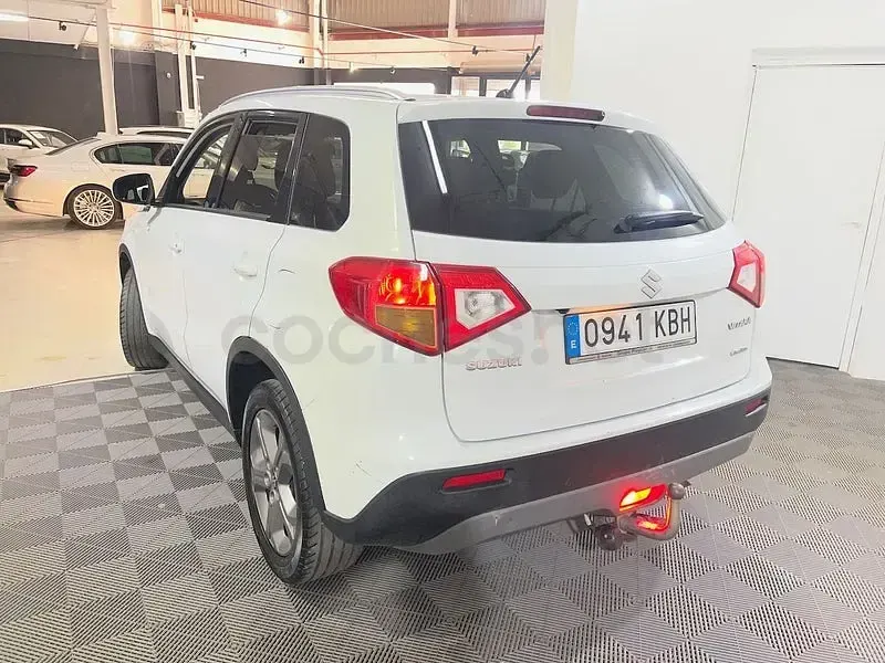 Usado Suzuki Vitara 120 CV (88 kW) 2017 Blanco SUV