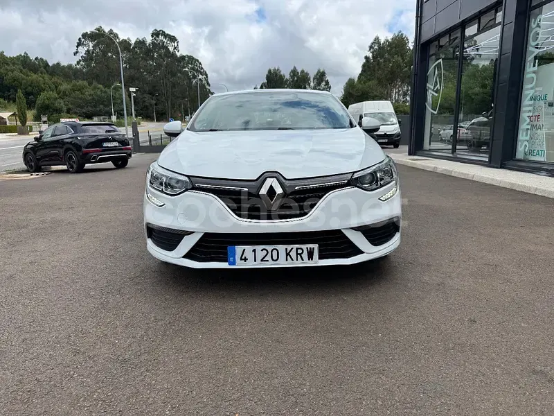 Usado Renault Mégane Life 95 CV (69 kW) 2018 Blanco Berlina