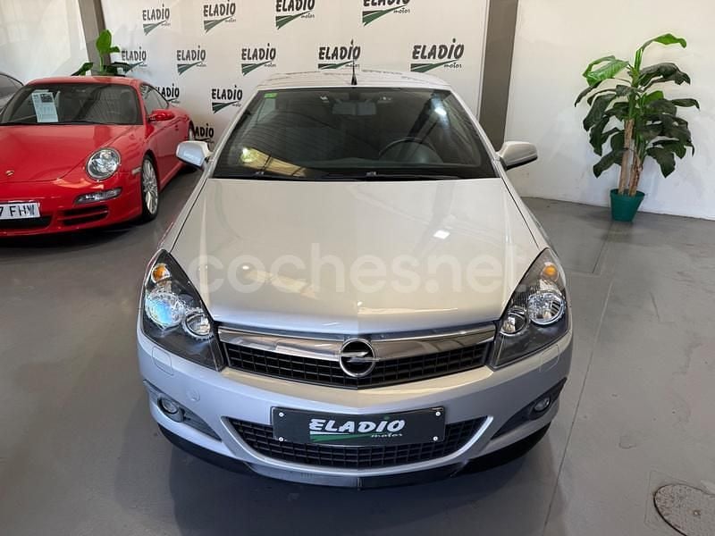Usado Opel Astra Cabriolet Enjoy 150 CV (110 kW) 2009 Gris / plata Descapotable
