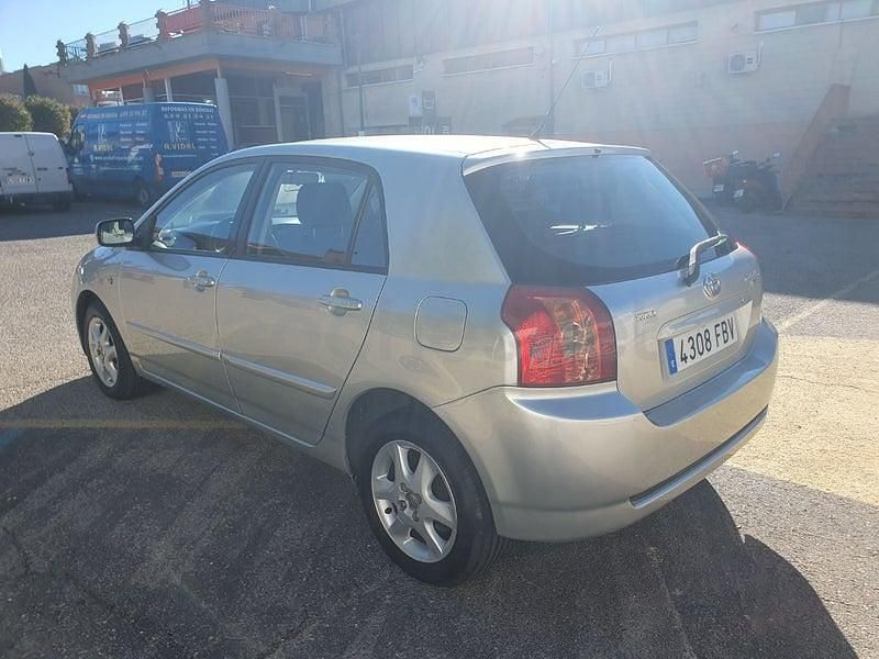 Usado Toyota Corolla Luna 90 CV (66 kW) 2006 Beige Berlina