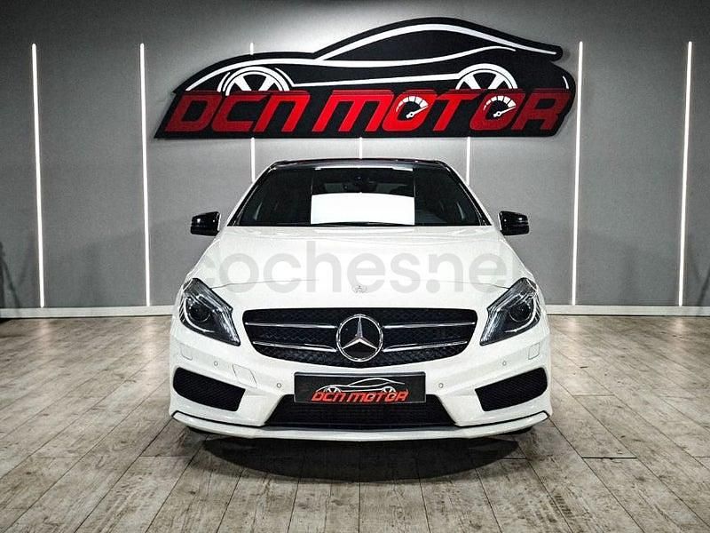 Usado Mercedes A200 AMG line 136 CV (100 kW) 2015 Blanco Berlina