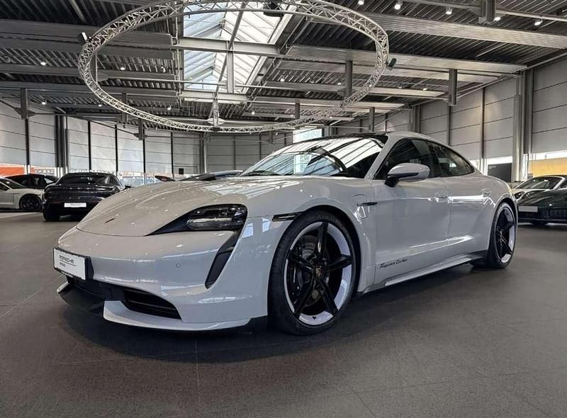 Usado Porsche Taycan Turbo 500 kW (680 CV) 2023 Gris Berlina