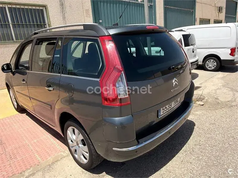 Usado Citroën Grand C4 Picasso Exclusive 112 CV (82 kW) 2012 Marrón Monovolumen