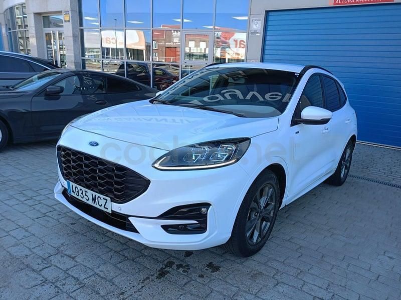 Usado Ford Kuga ST-Line X 190 CV (139 kW) 2022 Blanco SUV