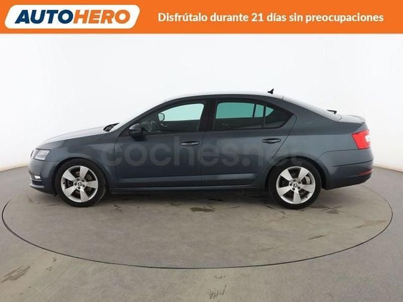 Usado Skoda Octavia Style 190 CV (139 kW) 2019 Gris / plata Berlina