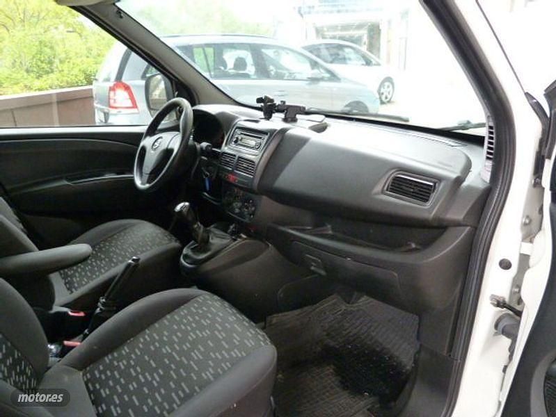 Usado Opel Combo 90 CV (66 kW) 2014 Blanco Van