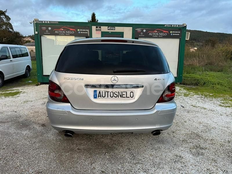 Gris / plata Usado 2006 Mercedes R320 Monovolumen | 8100 € (Precio justo) - Imagen 1/4