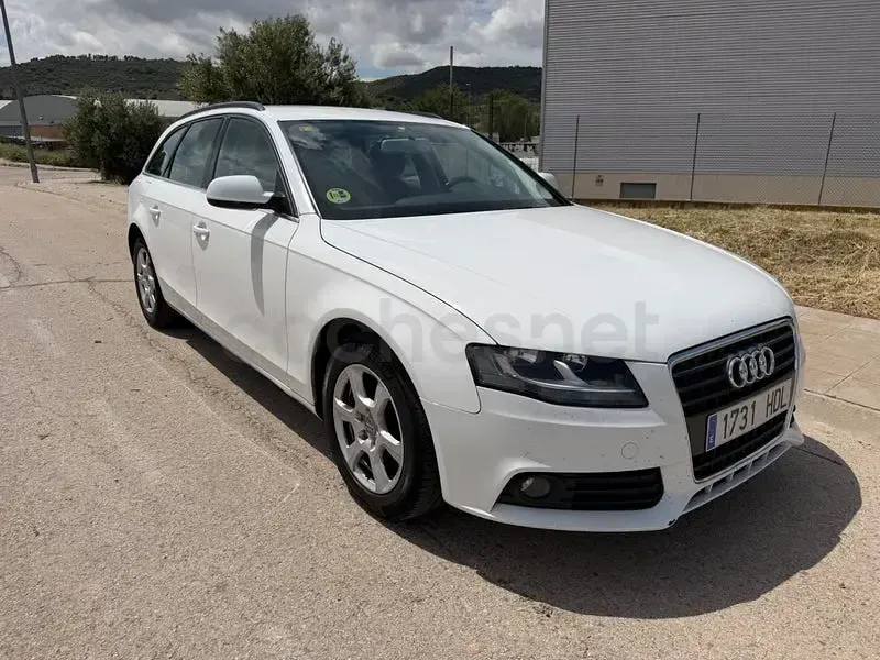 Usado Audi A4 143 CV (105 kW) 2011 Blanco Familiar