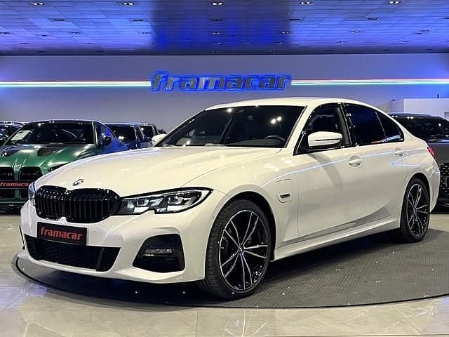 Usado BMW 320e M Sport 204 CV (150 kW) 2021 Blanco Berlina