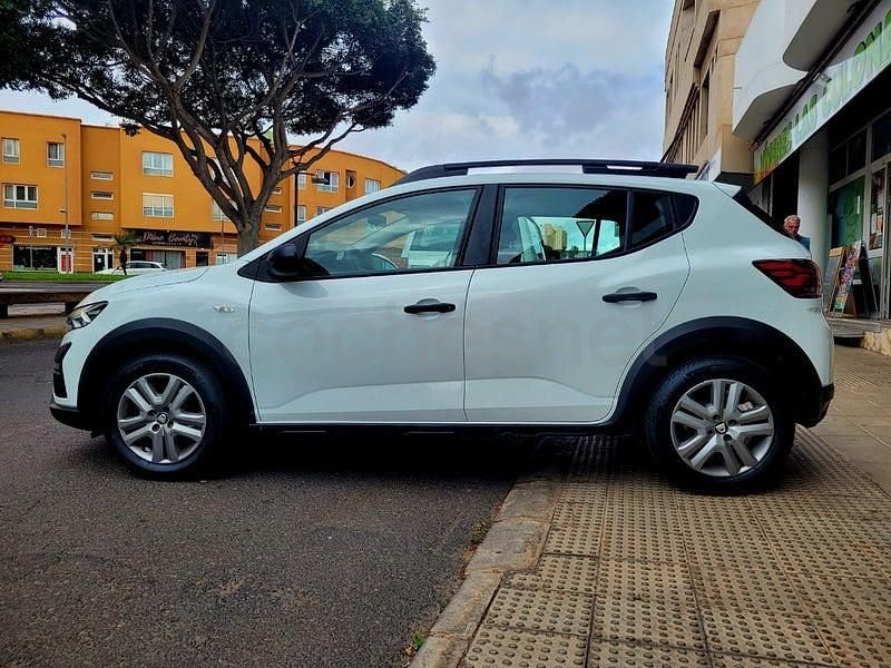 Usado Dacia Sandero Essentiel 91 CV (66 kW) 2018 Blanco Berlina