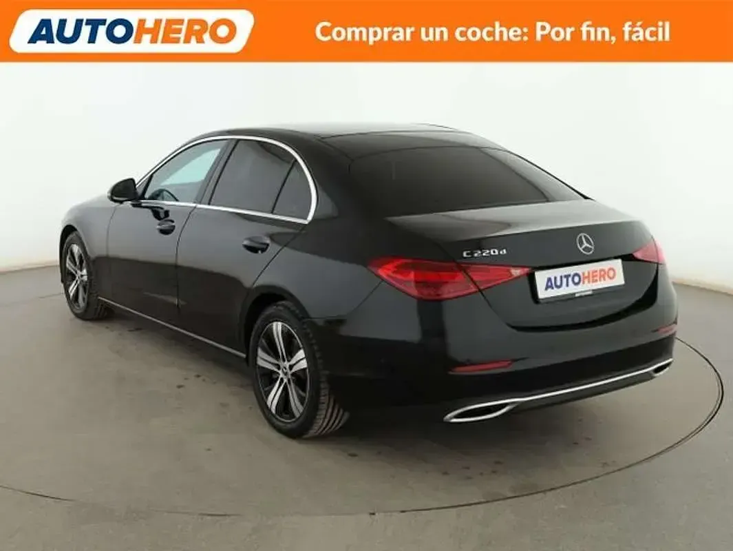 Usado Mercedes C220 Avantgarde 220 HP (161 kW) 2024 Preto Sedan