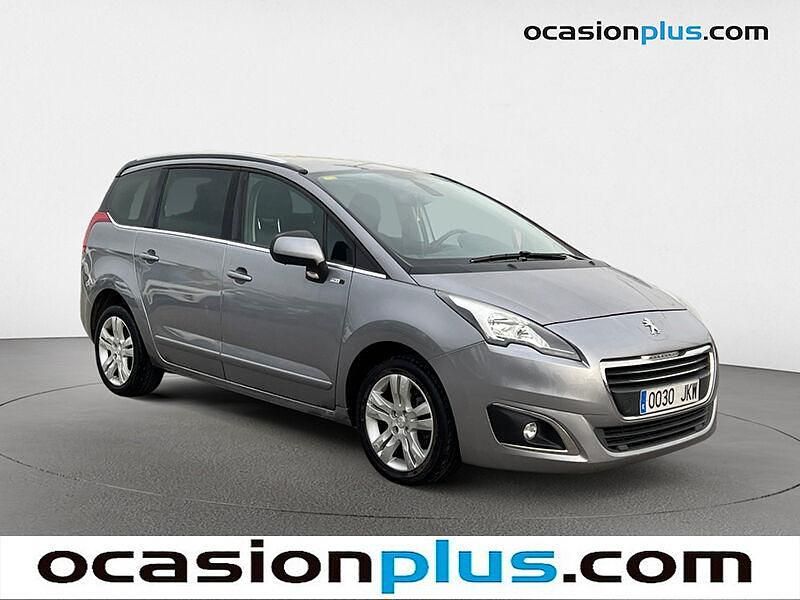 Usado Peugeot 5008 Style 120 CV (88 kW) 2015 Gris Monovolumen