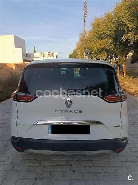 Usado Renault Espace Zen 130 CV (95 kW) 2017 Blanco Monovolumen