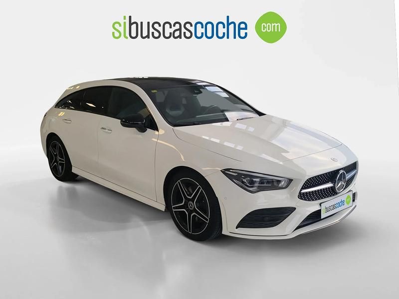 Usado Mercedes CLA200 Shooting Brake 163 CV (119 kW) 2018 Blanco Familiar