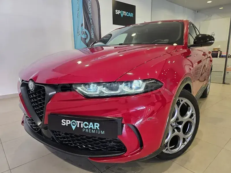 Usado Alfa Romeo Tonale Edizione Speciale 130 CV (95 kW) 2022 Rojo SUV