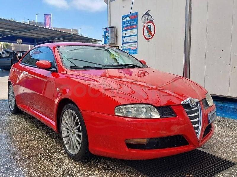 Rojo Usado 2006 Alfa Romeo GT Coupe | 3990 € (Precio justo) - Imagen 1/4
