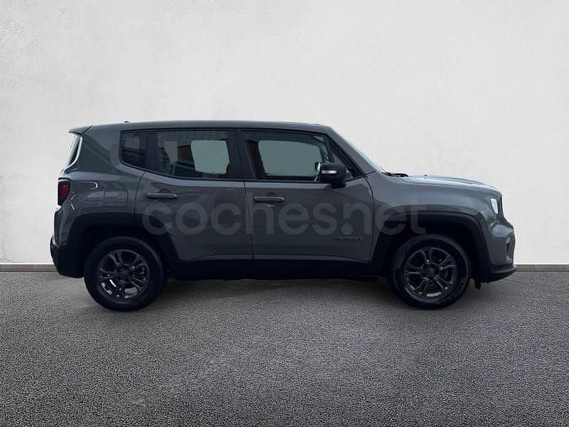 Usado Jeep Renegade Longitude 120 CV (88 kW) 2022 Gris / plata SUV