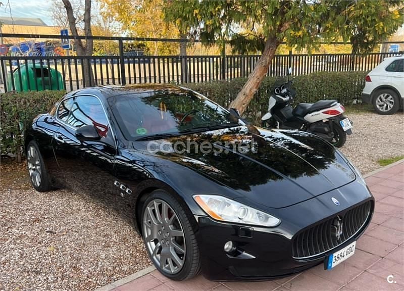 Negro Usado 2008 Maserati Granturismo Coupe | 34.000 € - Imagen 1/2