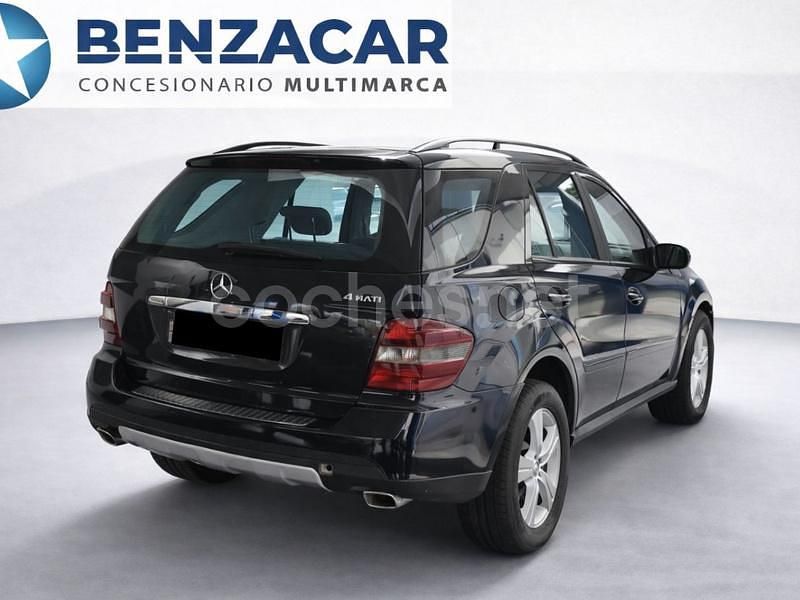 Usado Mercedes ML320 224 CV (164 kW) 2008 Azul SUV