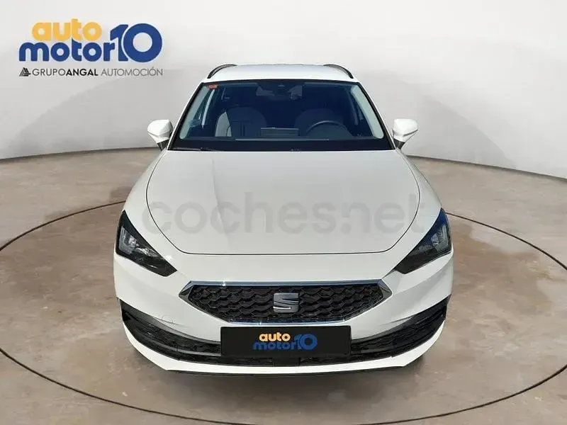 Käytetty Seat Leon Style 110 HP (80 kW) 2021 Valkoinen Sedan