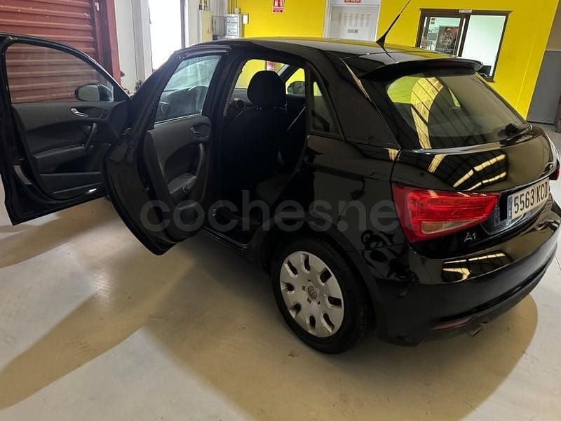 Usado Audi A1 Sportback Attraction 90 CV (66 kW) 2017 Negro Utilitario