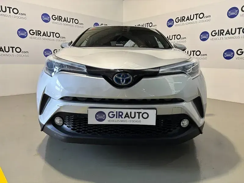 Usado Toyota C-HR Advance 122 CV (89 kW) 2017 Gris / plata SUV