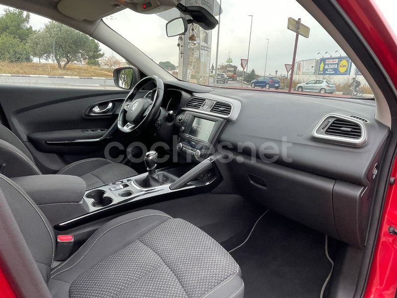 Usado Renault Kadjar Life 130 CV (95 kW) 2018 Granate SUV