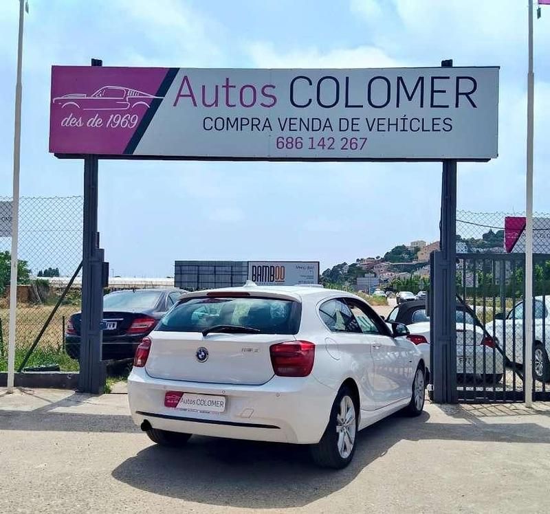 Usado BMW 118 Sport Line 143 CV (105 kW) 2012 Blanco Utilitario
