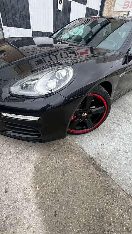 Begagnad Porsche Panamera 300 HK (220 kW) 2014 Svart Halvkombi