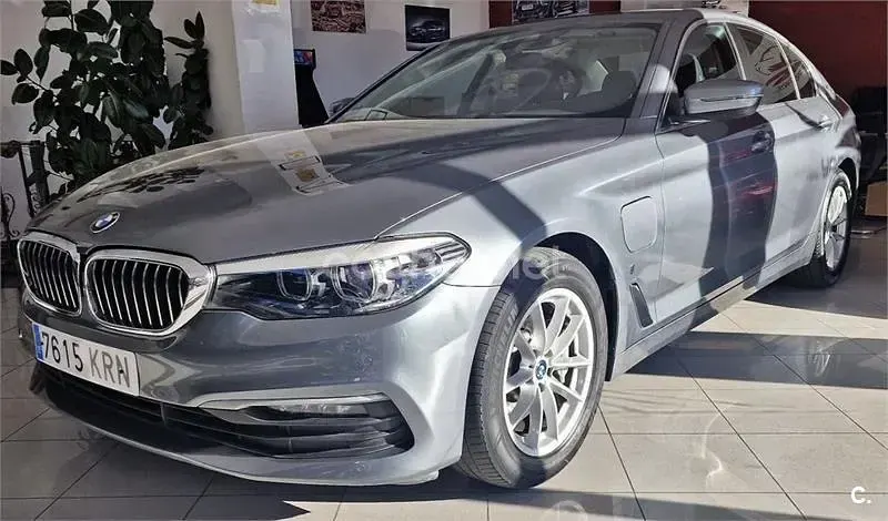 Usado BMW 530e iPerformance 252 CV (185 kW) 2018 Gris / plata Berlina