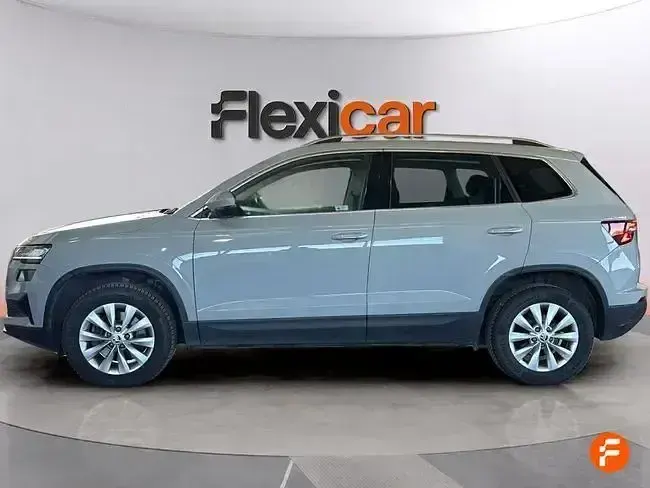 Usado Skoda Karoq 150 CV (110 kW) 2024 Gris SUV