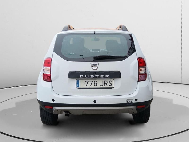 Usado Dacia Duster Ambiance 125 CV (91 kW) 2016 Blanco SUV