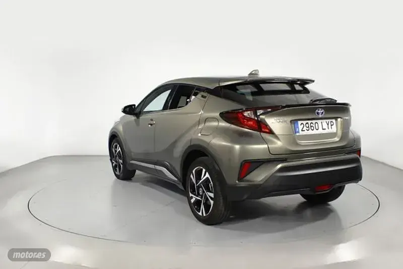 Usado Toyota C-HR Advance 122 CV (89 kW) 2022 Verde SUV