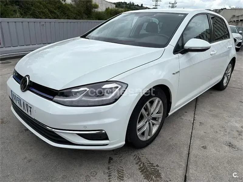 Usado VW Golf VII Advance 130 CV (95 kW) 2019 Blanco Berlina
