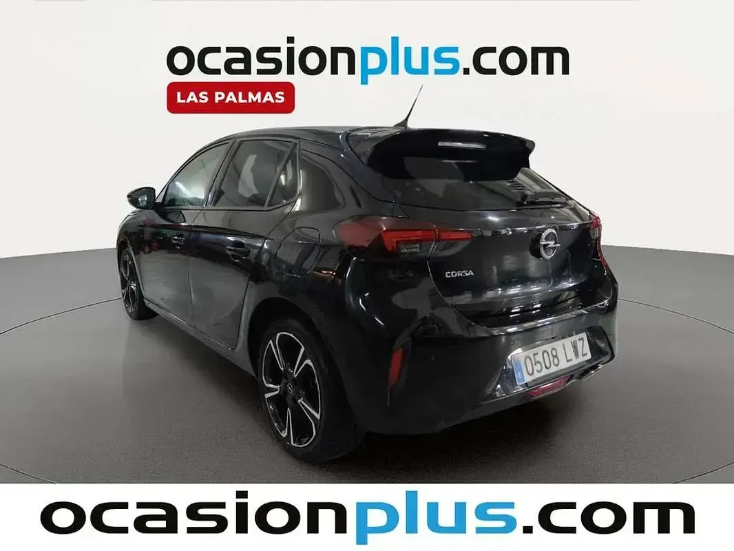 Usado Opel Corsa GS Line 131 CV (96 kW) 2022 Negro Utilitario